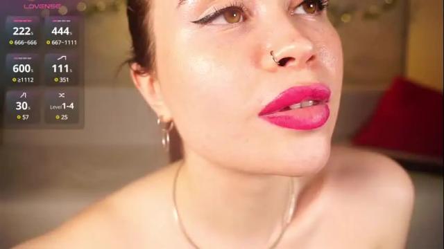 Image 8 of alma_yammy Stream on Chaturbate on 1 month ago