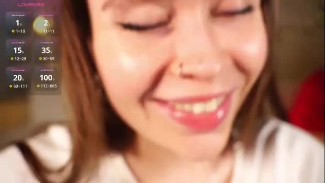 Image 4 of alma_yammy Stream on Chaturbate on 24 days ago