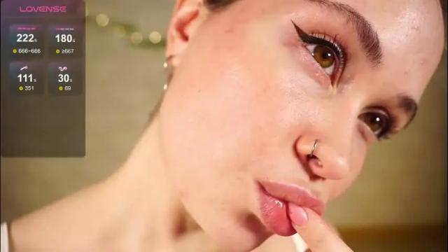 Image 2 of alma_yammy Stream on Chaturbate on 2 months ago