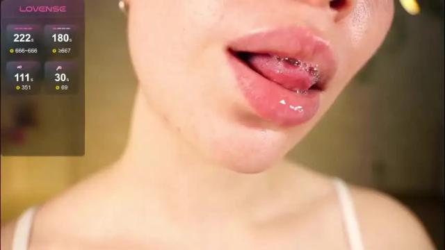 Image 7 of alma_yammy Stream on Chaturbate on 1 month ago