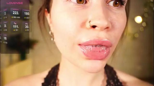 Image 7 of alma_yammy Stream on Chaturbate on 1 month ago