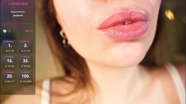 Image 3 of alma_yammy Stream on Chaturbate on 1 month ago