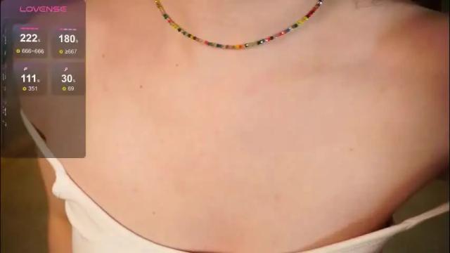 Image 8 of alma_yammy Stream on Chaturbate on 1 month ago