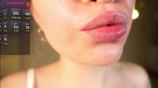 Image 12 of alma_yammy Stream on Chaturbate on 24 days ago