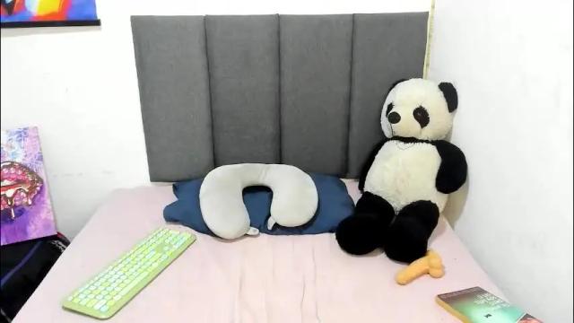 Image 11 of almaa__ Stream on Chaturbate on 4 months ago