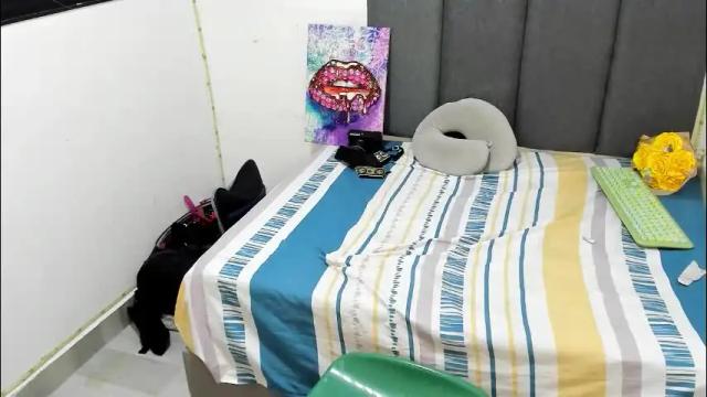 Image 12 of almaa__ Stream on Chaturbate on 2 months ago