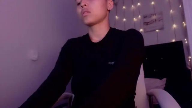 Image 4 of alman_femdom Stream on Chaturbate on 17 months ago
