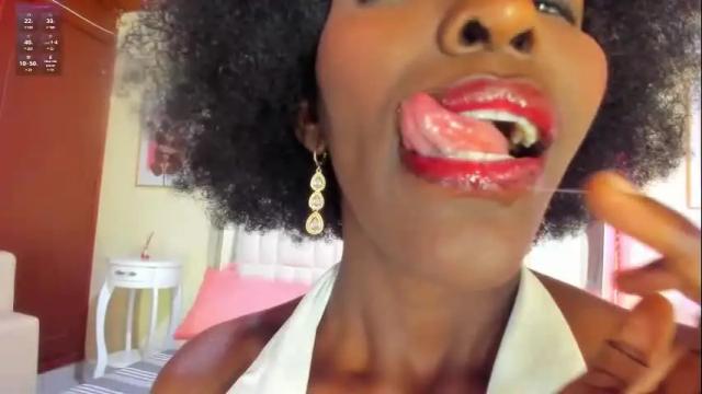 Image 4 of almasaennz Stream on Chaturbate on 4 months ago