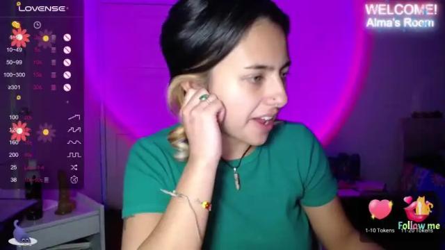 Image 10 of almawhite Stream on Chaturbate on 19 months ago
