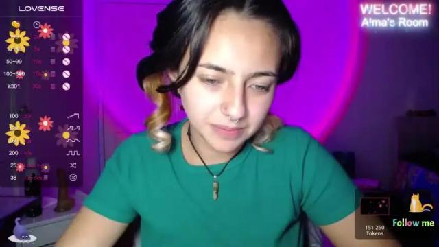 Image 12 of almawhite Stream on Chaturbate on 19 months ago