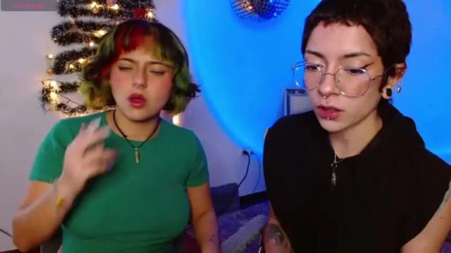 Image 2 of almawhite420 Stream on Chaturbate on 17 months ago