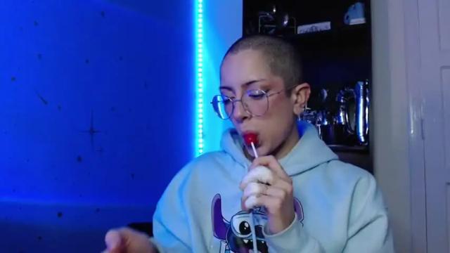Thumbnail 1, almawhite420's Stream at Chaturbate, 15 months ago