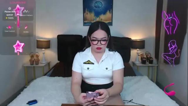 Image 7 of almirablont13 Stream on Chaturbate on 2 months ago