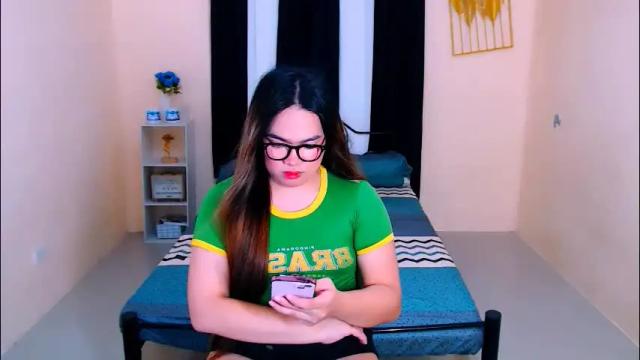 Image 3 of almirablont13 Stream on Chaturbate on 2 months ago