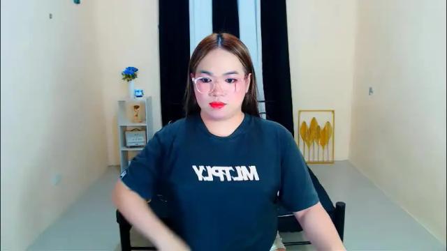 Image 3 of almirablont13 Stream on Chaturbate on 26 days ago