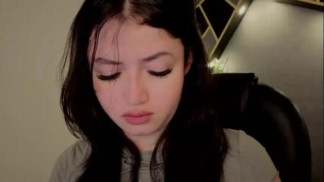 Image 6 of almma_ Stream on Chaturbate on 1 month ago