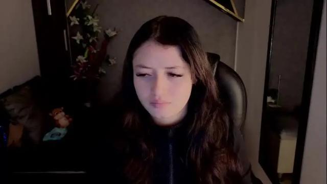 Image 2 of almma_ Stream on Chaturbate on 1 month ago