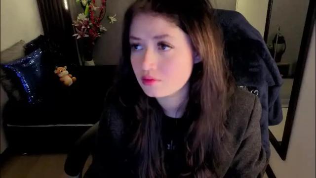 Image 2 of almma_ Stream on Chaturbate on 1 month ago