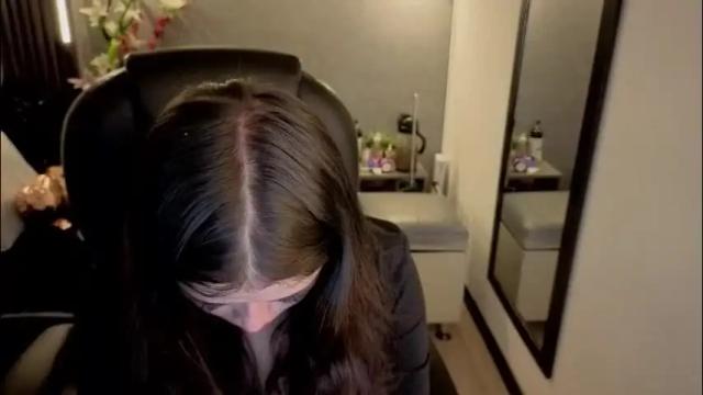 Thumbnail 1, almma_'s Stream at Chaturbate, 1 month ago