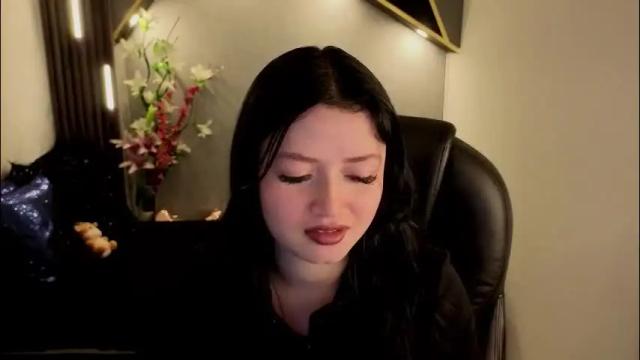 Image 7 of almma_ Stream on Chaturbate on 1 month ago