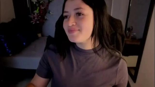 Image 2 of almma_ Stream on Chaturbate on 1 month ago