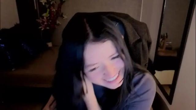 Image 7 of almma_ Stream on Chaturbate on 1 month ago