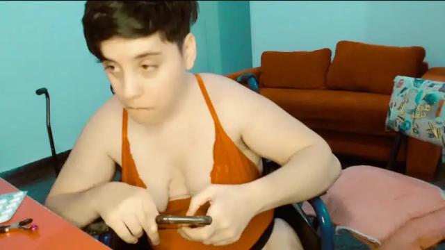 Image 11 of almondonwheels Stream on Chaturbate on 15 months ago