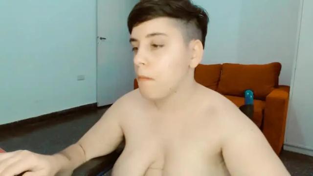 Image 6 of almondonwheels Stream on Chaturbate on 14 months ago