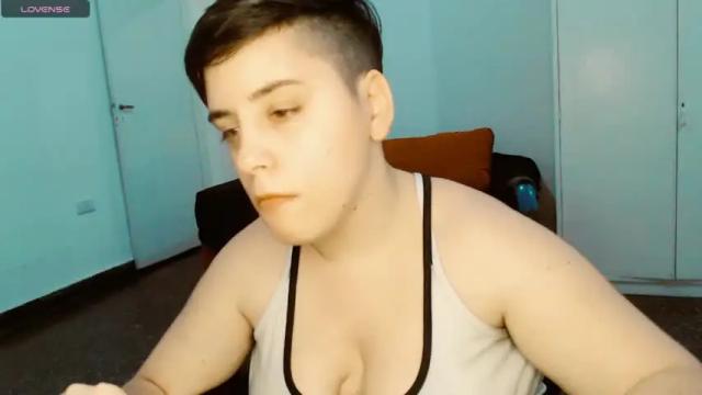 Image 2 of almondonwheels Stream on Chaturbate on 14 months ago