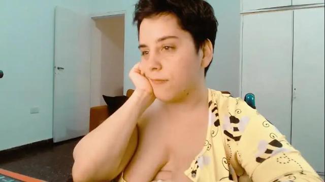 Image 2 of almondonwheels Stream on Chaturbate on 1 month ago
