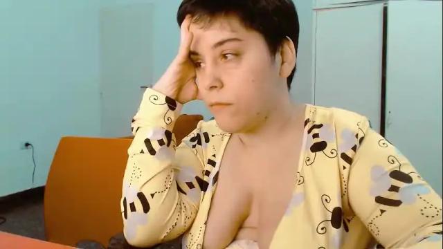 Image 4 of almondonwheels Stream on Chaturbate on 1 month ago