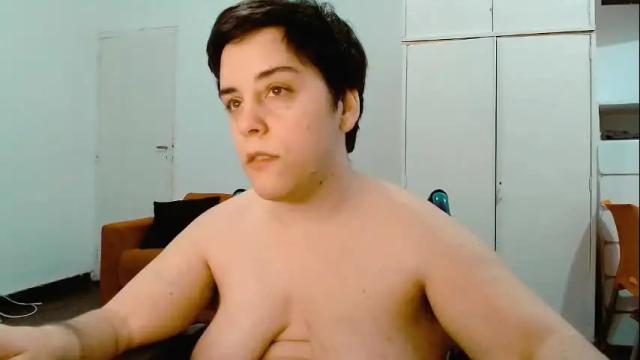 Image 4 of almondonwheels Stream on Chaturbate on 29 days ago