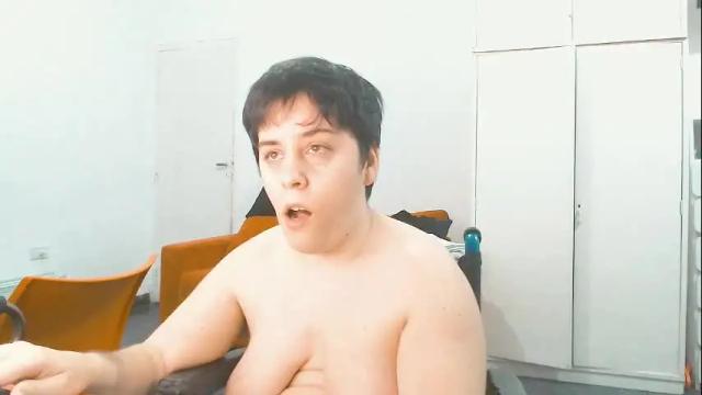 Image 3 of almondonwheels Stream on Chaturbate on 25 days ago