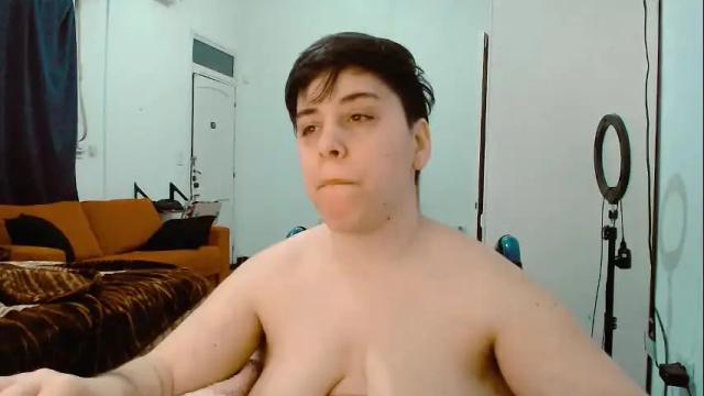Image 2 of almondonwheels Stream on Chaturbate on 20 days ago