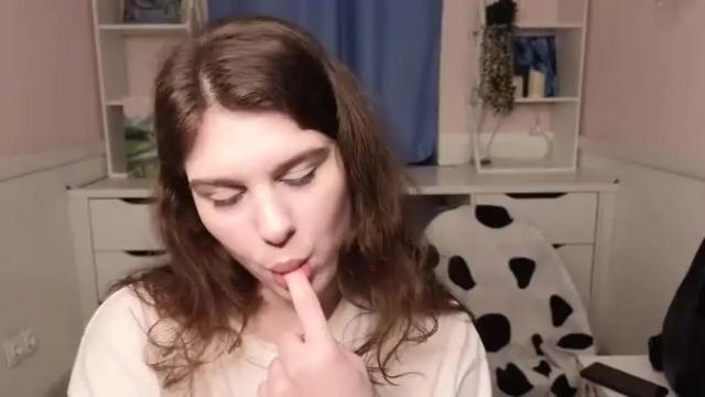 Image 11 of alodiahakey Stream on Chaturbate on 17 months ago