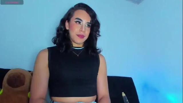 Image 3 of alonehazel Stream on Chaturbate on 2 months ago