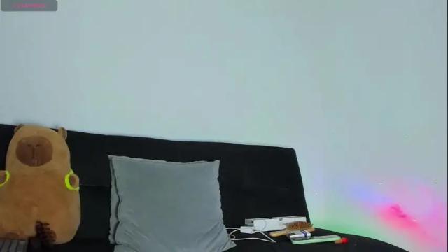 Image 8 of alonehazel Stream on Chaturbate on 2 months ago