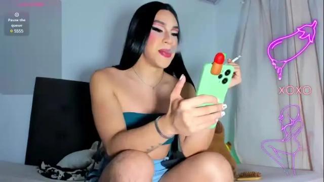 Image 3 of alonehazel Stream on Chaturbate on 1 month ago