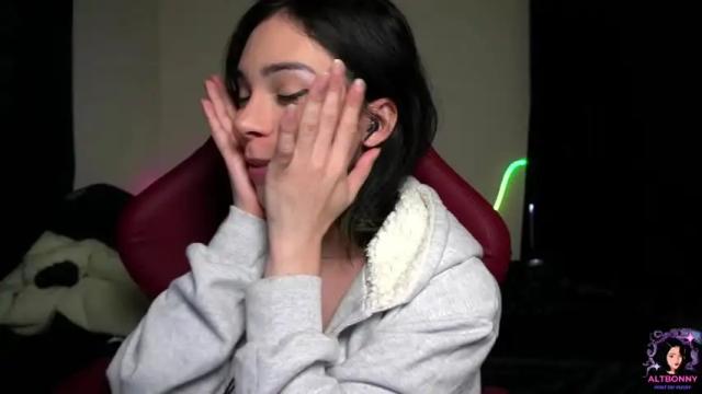 Image 3 of altbonny Stream on Chaturbate on 18 months ago