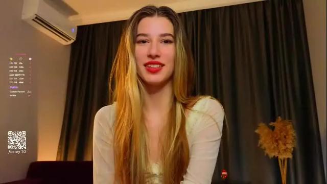 Image 2 of althenabeddingfield Stream on Chaturbate on 9 days ago