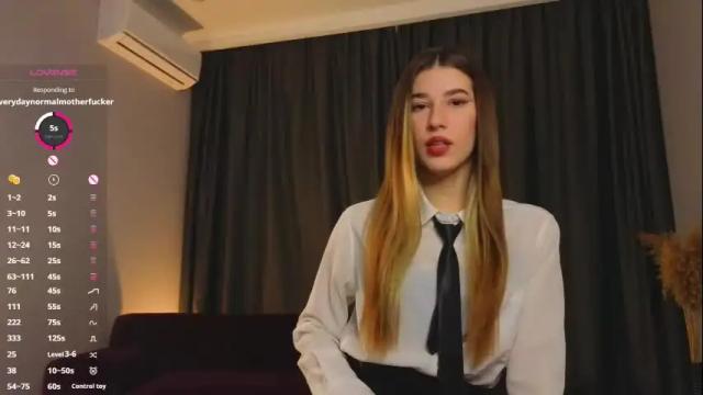 Image 2 of althenabeddingfield Stream on Chaturbate on 7 months ago