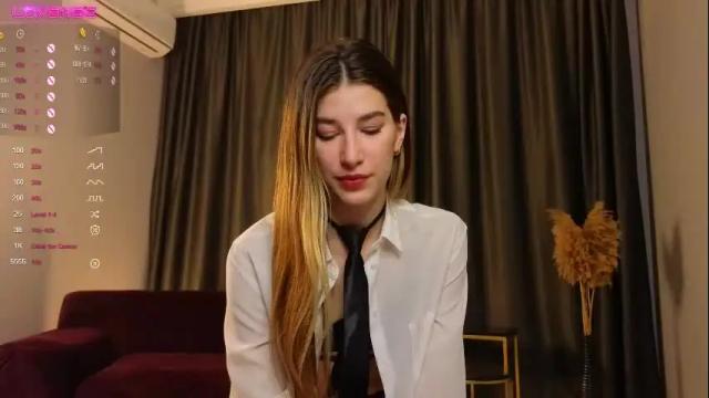 Image 2 of althenabeddingfield Stream on Chaturbate on 7 months ago