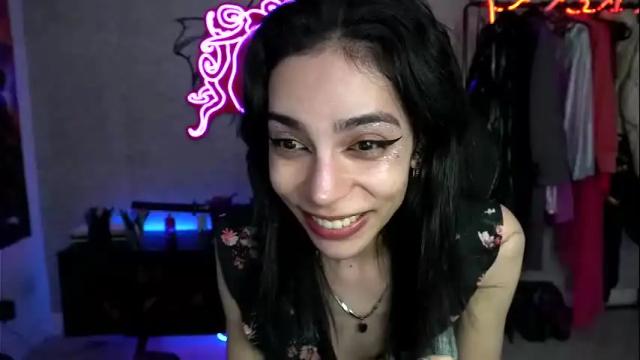 Image 8 of altsofie Stream on Chaturbate on 1 month ago