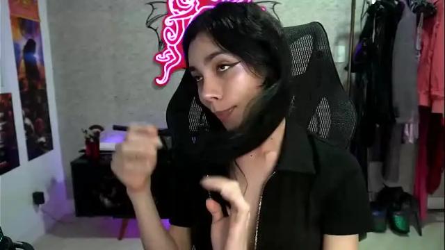 Image 2 of altsofie Stream on Chaturbate on 1 month ago