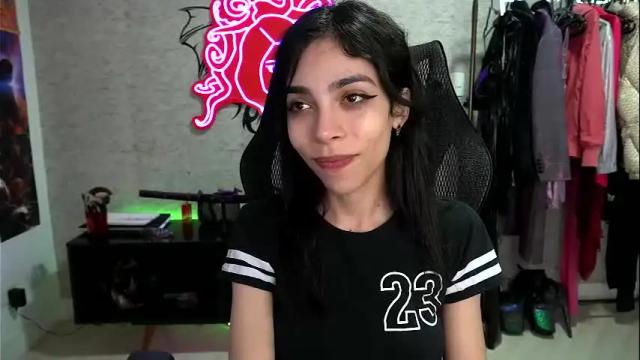 Image 11 of altsofie Stream on Chaturbate on 1 month ago