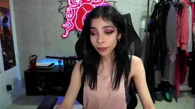 Image 8 of altsofie Stream on Chaturbate on 1 month ago