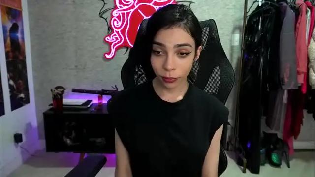 Image 12 of altsofie Stream on Chaturbate on 19 days ago