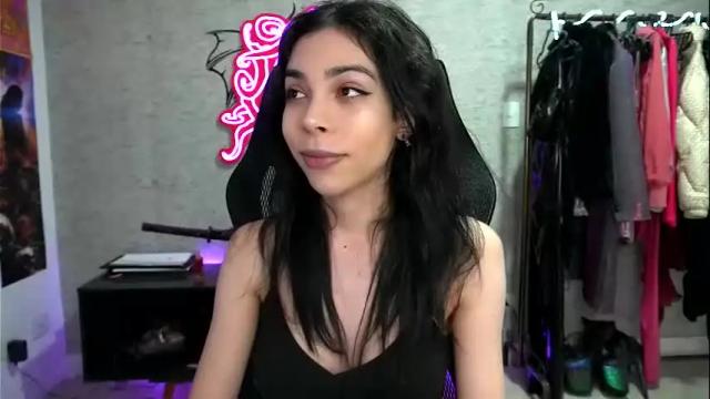 Image 4 of altsofie Stream on Chaturbate on 3 months ago