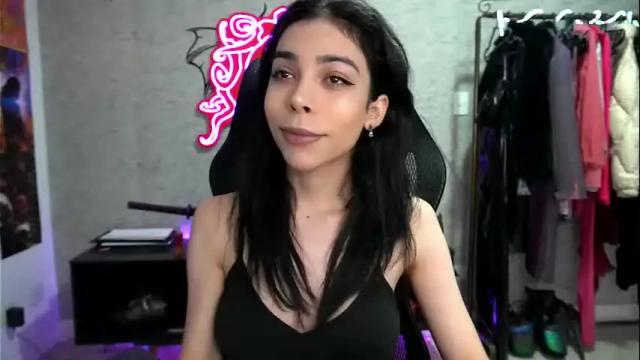 Image 6 of altsofie Stream on Chaturbate on 3 months ago