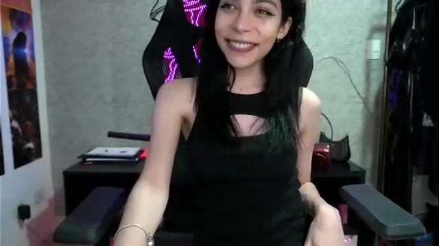 Image 3 of altsofie Stream on Chaturbate on 3 months ago